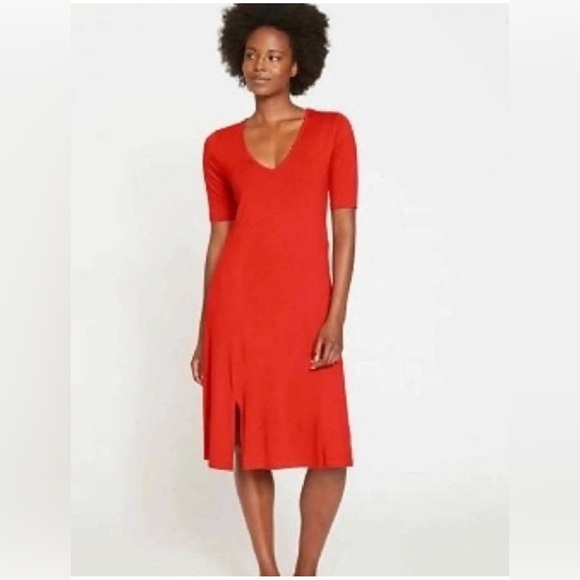 Universal Standard Dresses & Skirts - Universal Standard V neck midi dress, red size M, excellent used condition